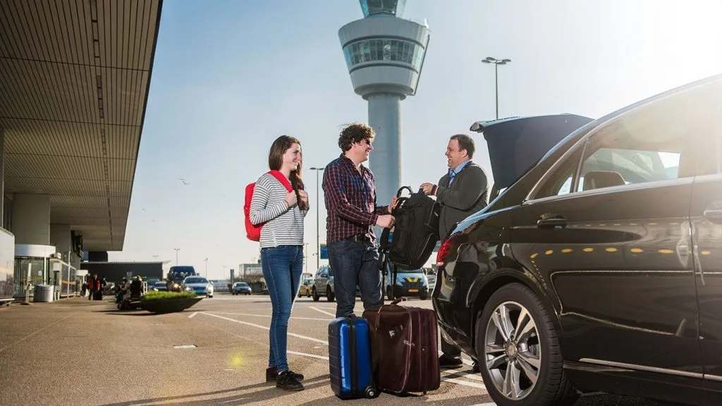 UKride: Your Gateway to London and Beyond Heathrow Airport