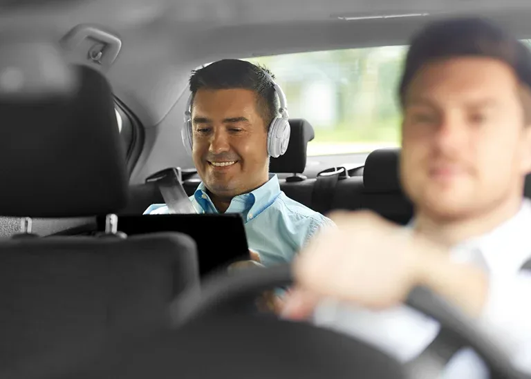 24/7 On-Demand Taxi Peckham London Rides with Professional Drivers